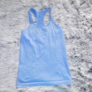 Lululemon tank size 4